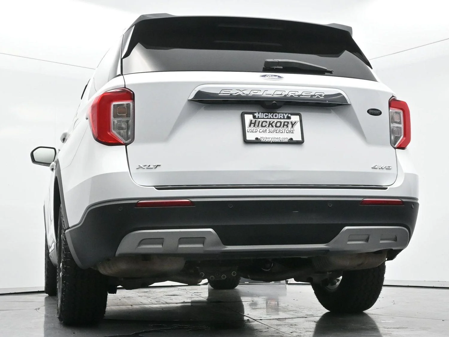 Used 2023 Oxford White Ford XLT image 52