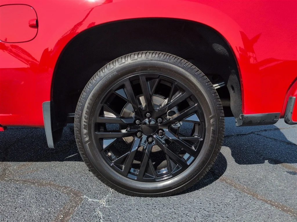 Used 2019 RED HOT Chevrolet RST image 33
