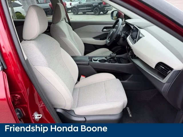 Used 2022 Red Nissan SV image 45