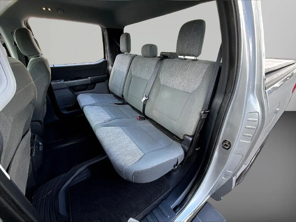 Used 2023 Silver Ford XLT image 23