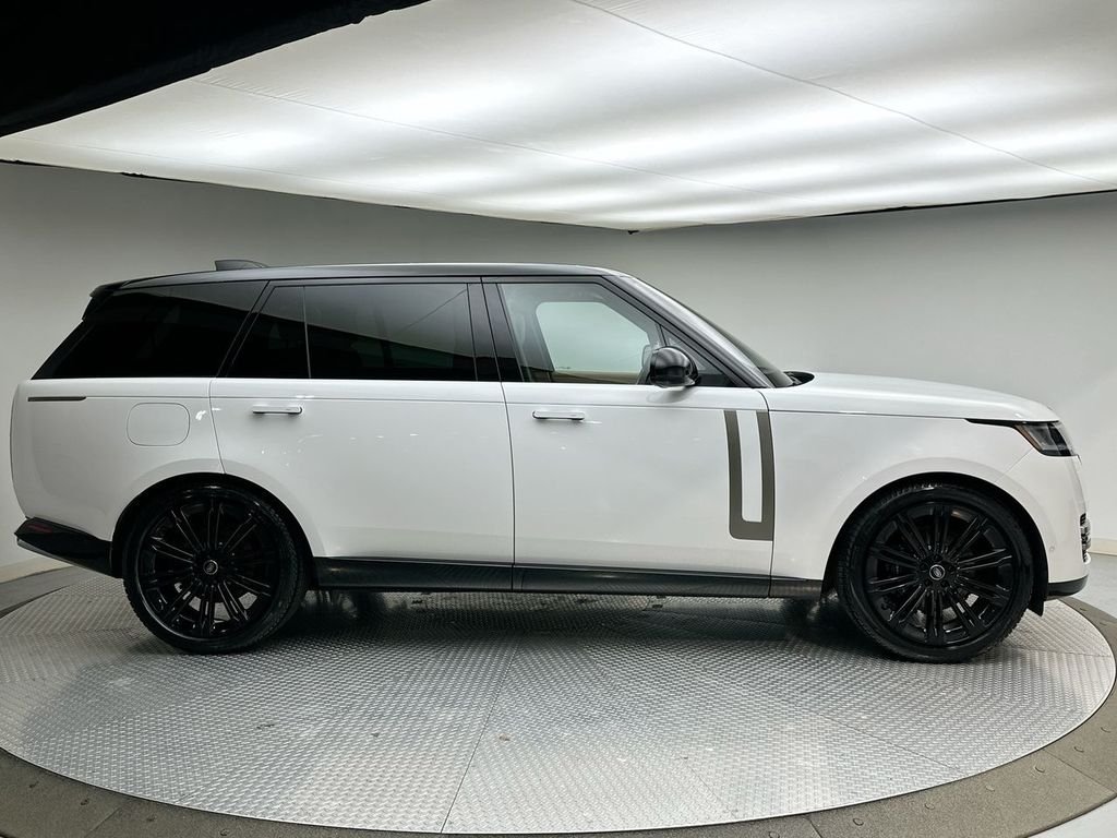 Certified Used 2023 Fuji White Land Rover SE image 14