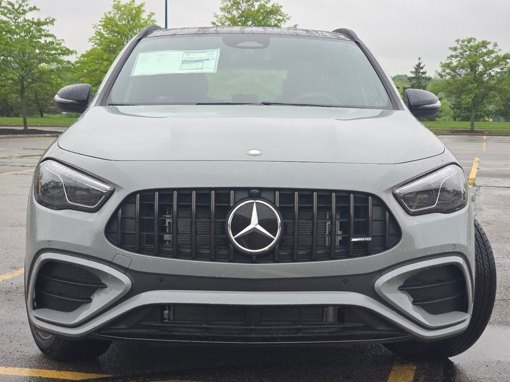 New 2026 MANUFAKTUR Alpine Grey Mercedes-Benz GLA 35 AMG® image 11