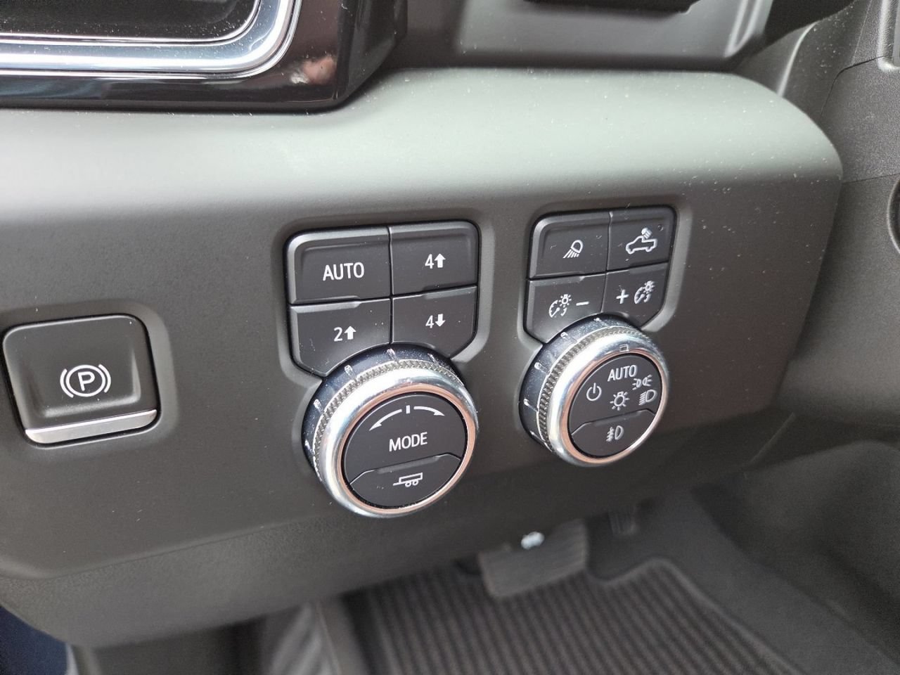 Used 2023 Pacific Blue Metallic GMC Denali Ultimate image 8