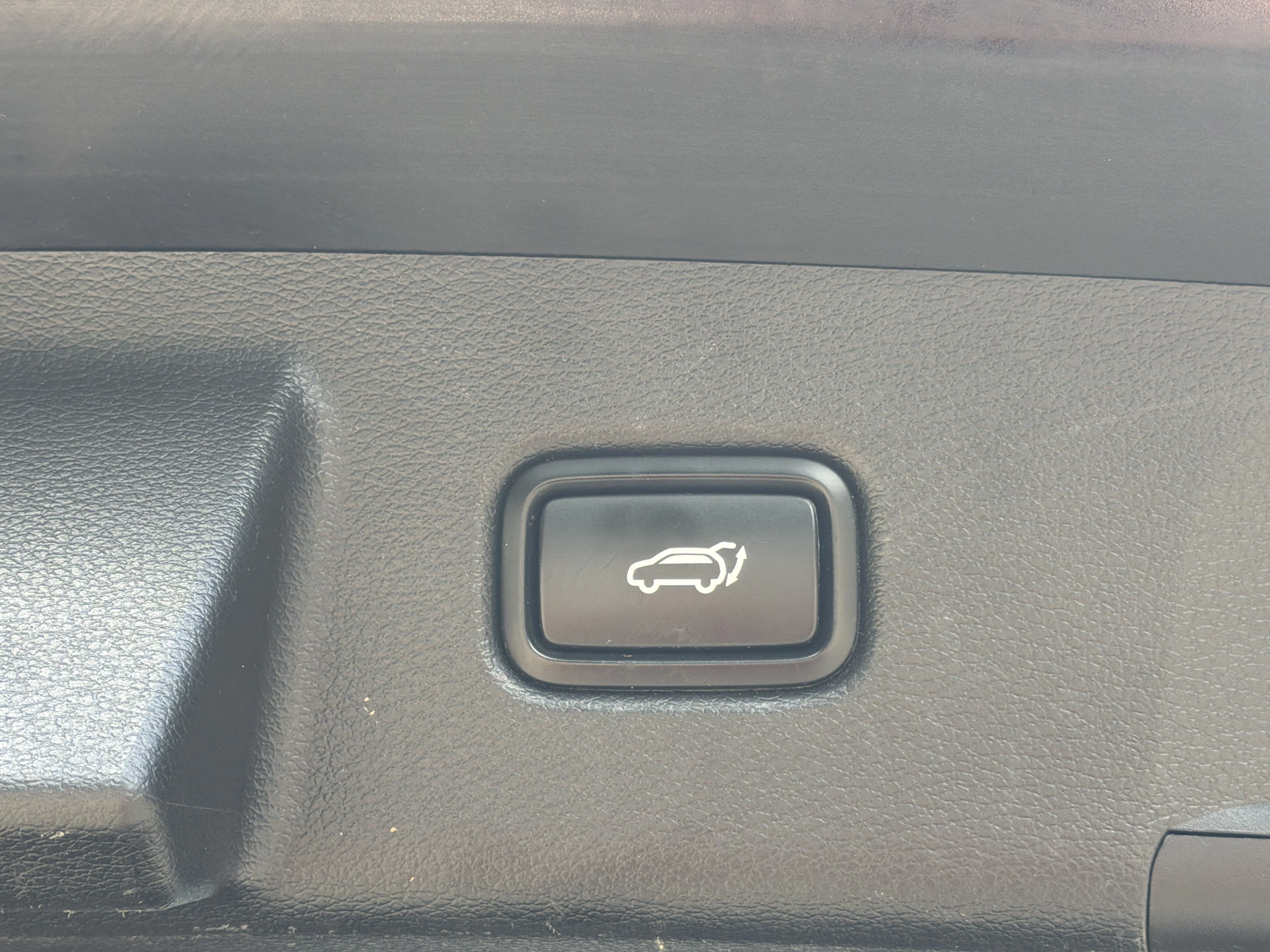 Used 2022 Ebony Black Kia SX image 30