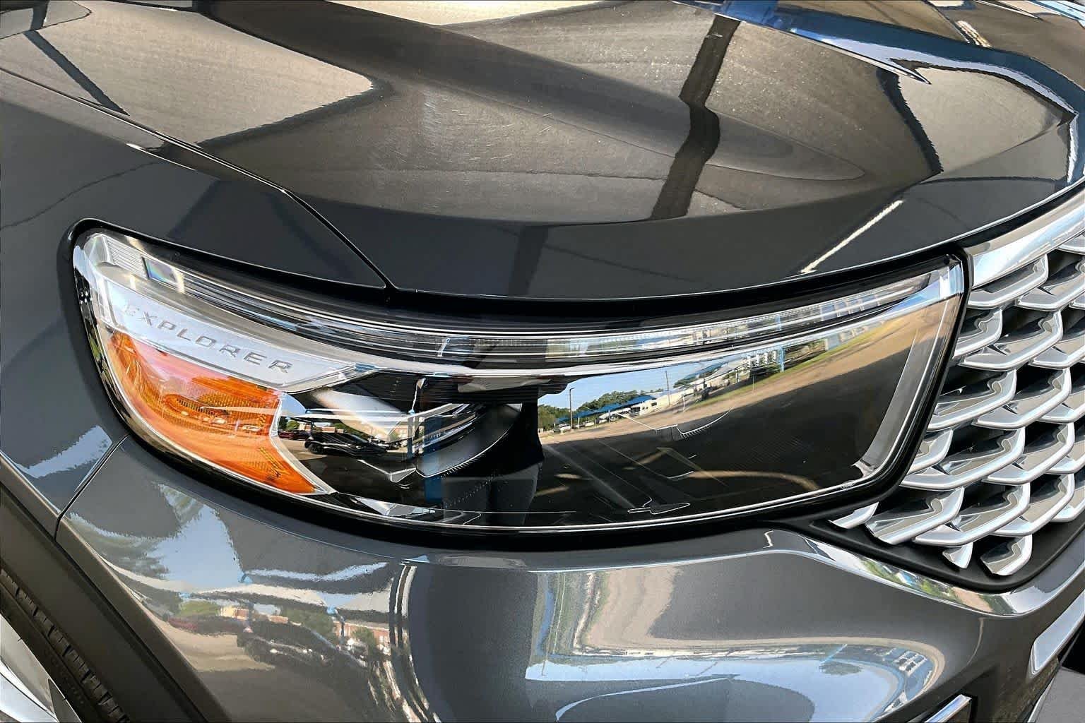 Used 2022 Carbonized Gray Ford Platinum image 28