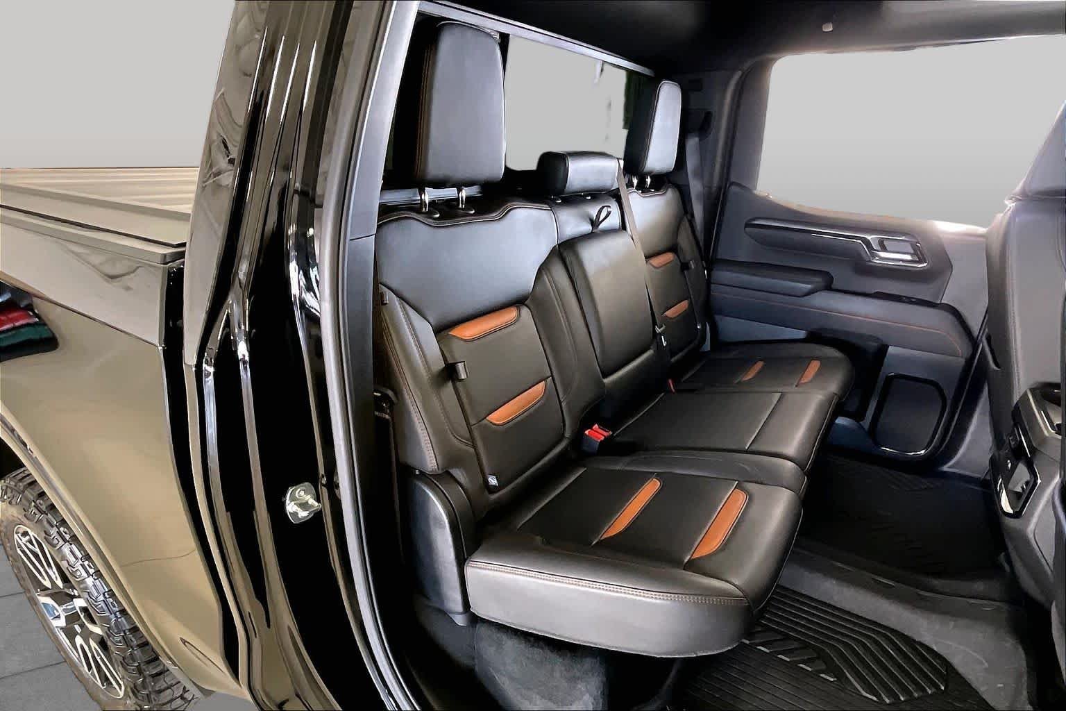 Used 2025 Onyx Black GMC AT4 image 18