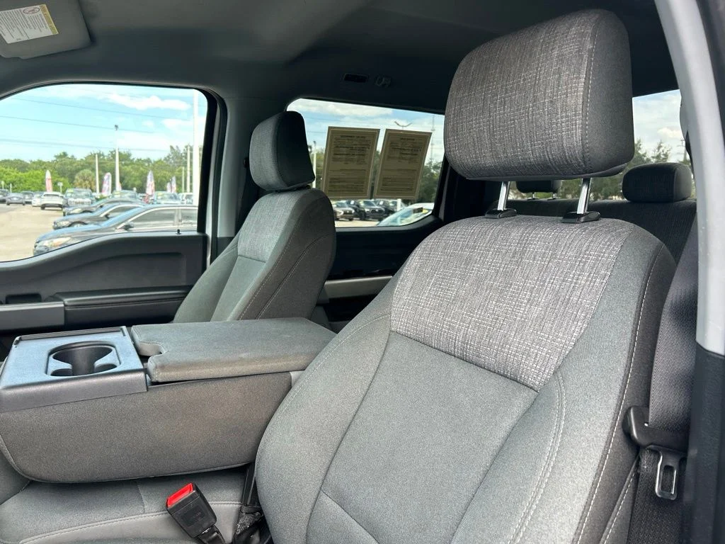 Used 2025 Oxford White Ford XLT image 21