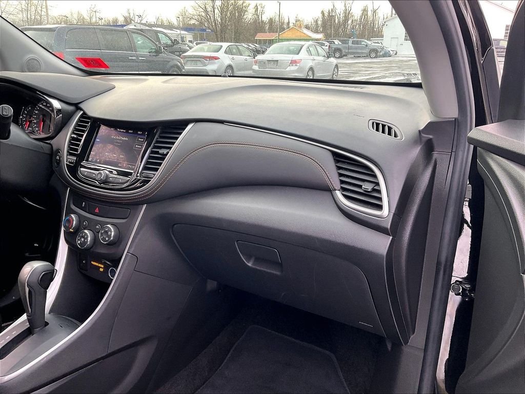 Used 2022 Black Chevrolet LT image 11