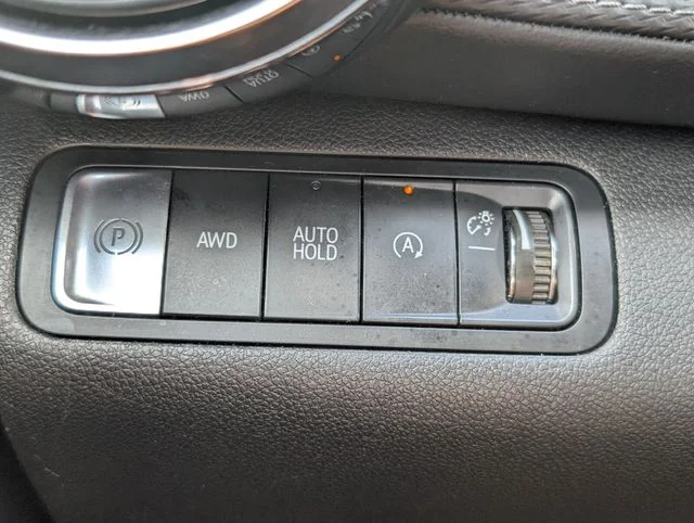 Used 2025 Green Chevrolet LT image 33