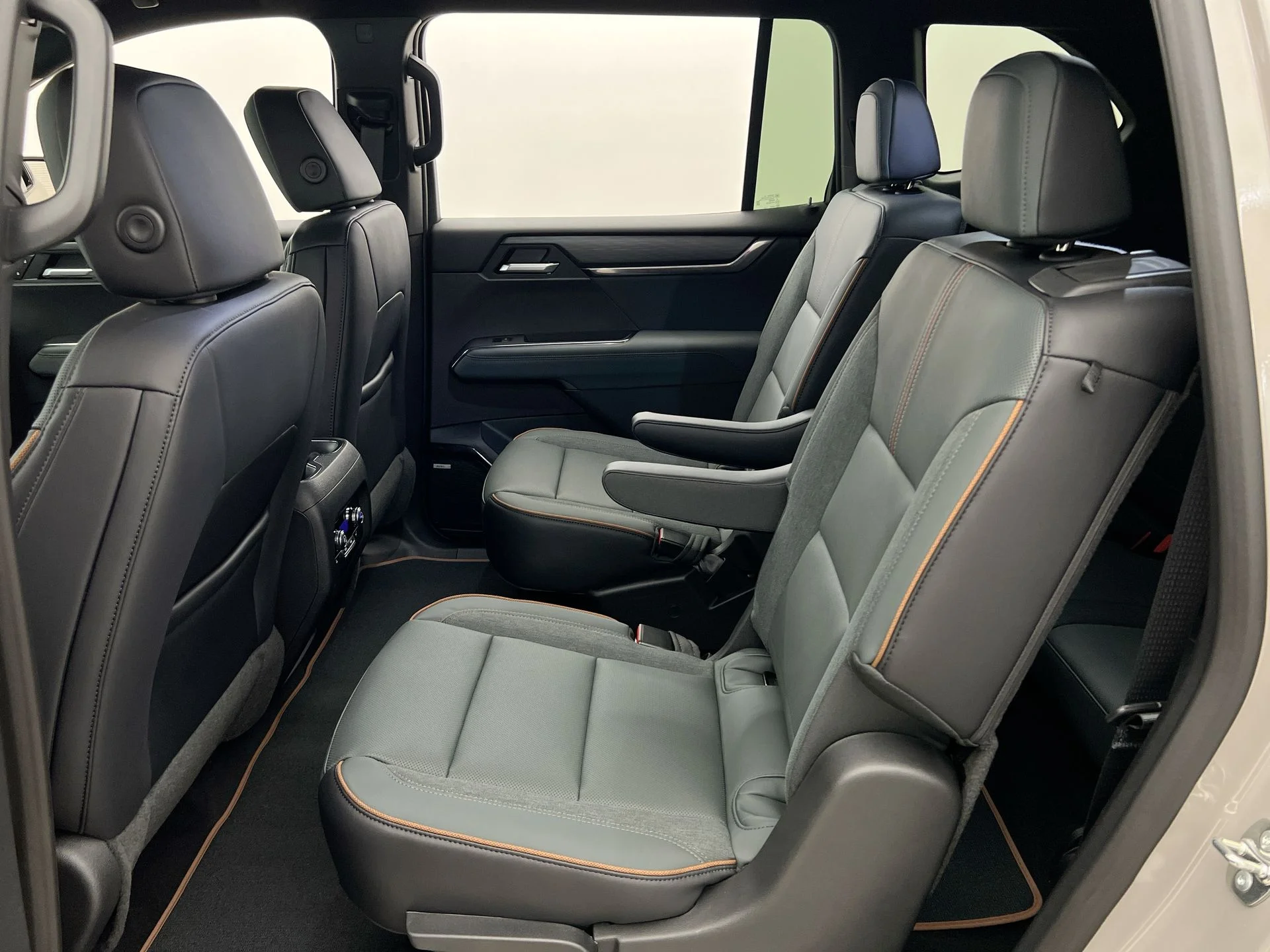 New 2026 Riverstone Metallic GMC AT4 image 77