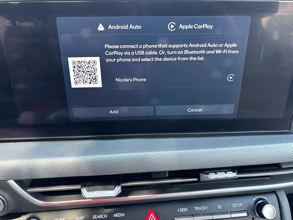 Used 2025 Silver Hyundai SEL image 30
