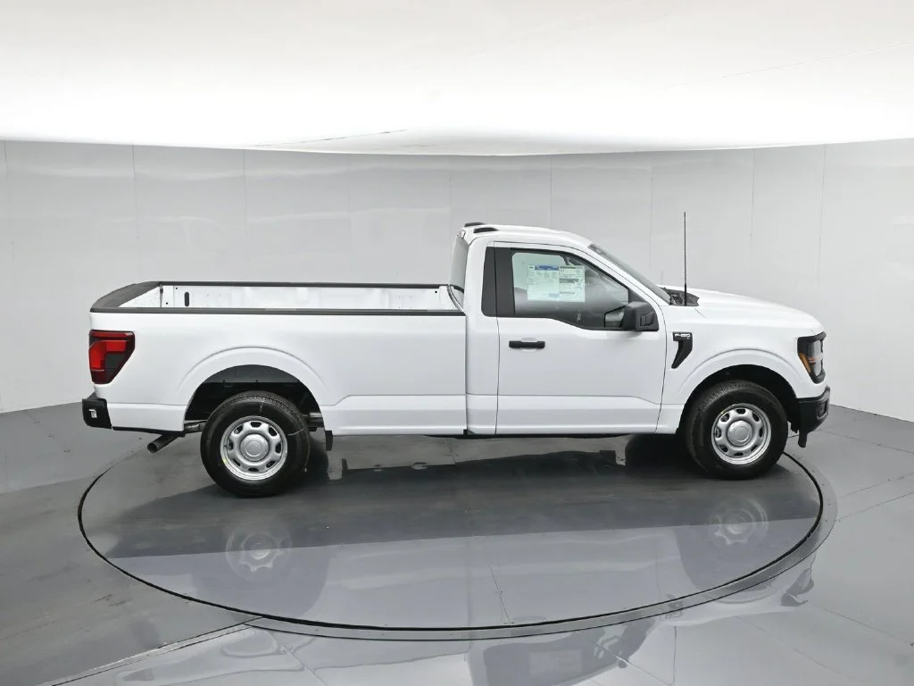 New 2026 Oxford White Ford XL image 37