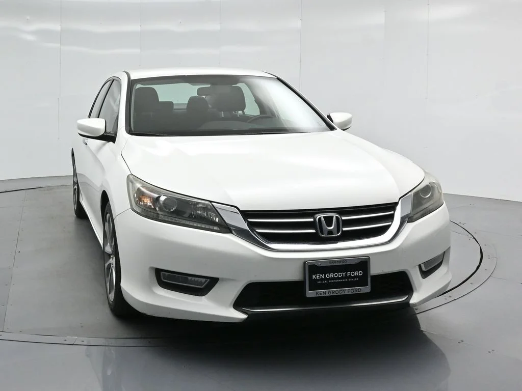 Used 2013  Honda Sport image 49
