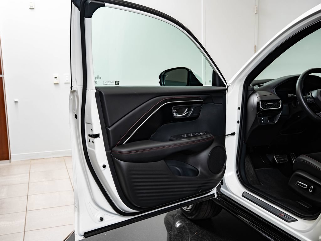 Used 2025 Platinum White Pearl Acura A-Spec Package image 28