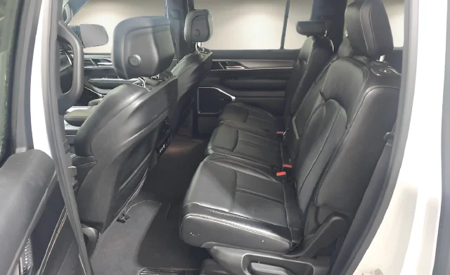 Used 2024 White Jeep Series II image 13