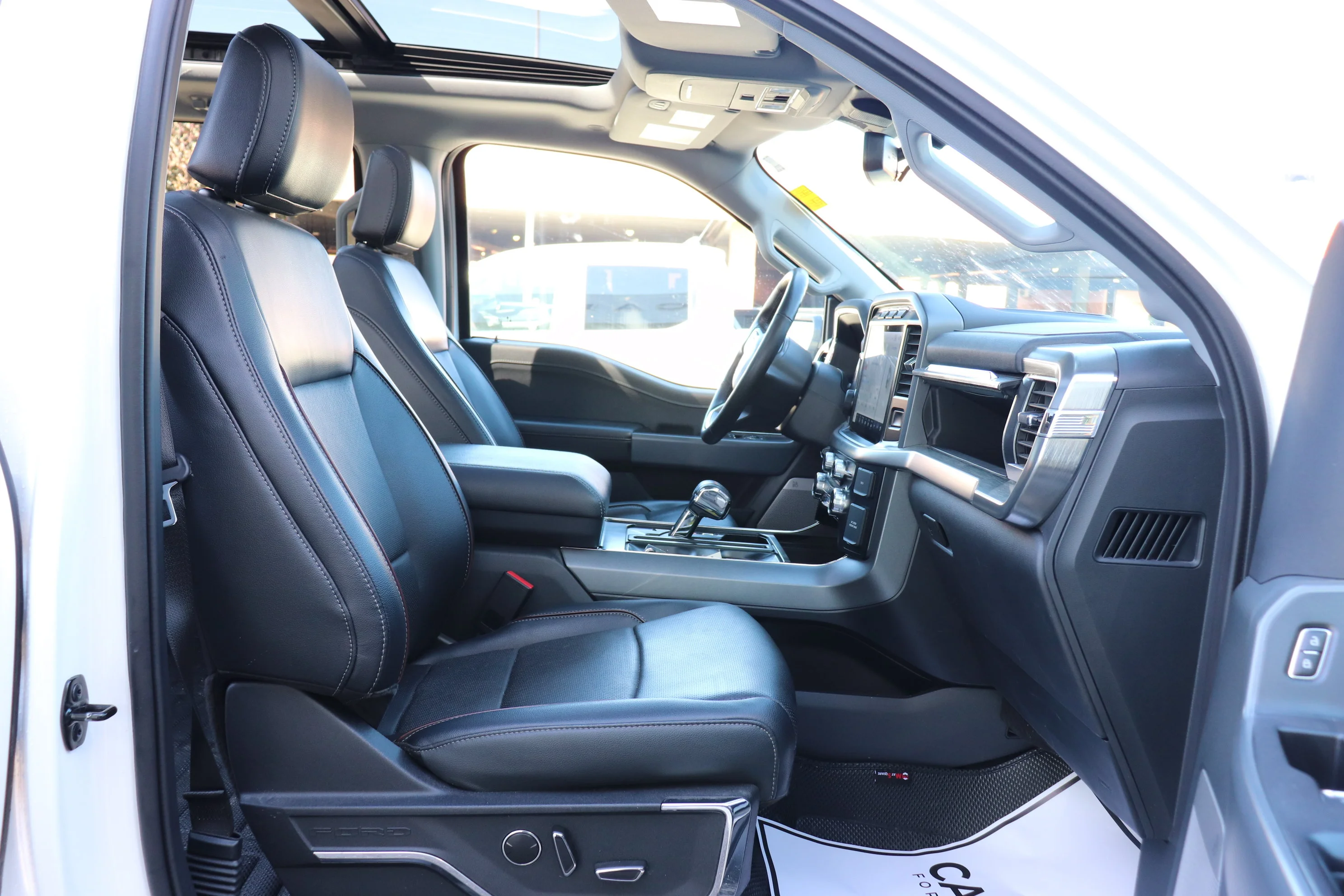 Used 2023 White Ford XL 4WD SuperCrew 5.5