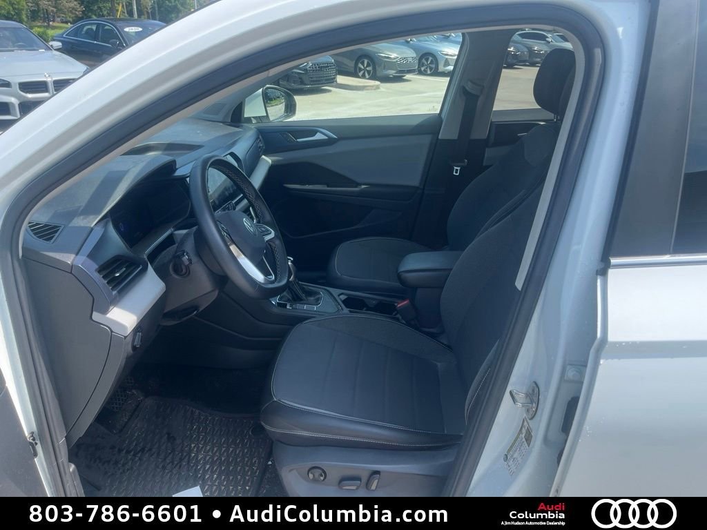 Used 2022 White Volkswagen 1.5T SE image 5