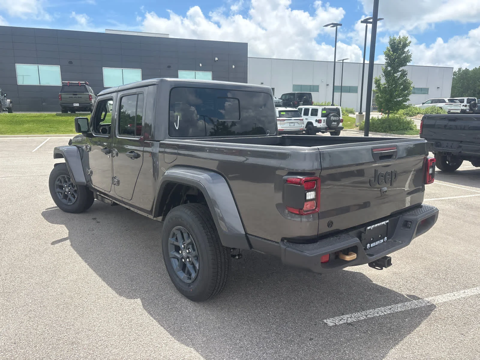New 2026 Granite Crystal Metallic Clearcoat Jeep 85th Anniversary Edition image 7
