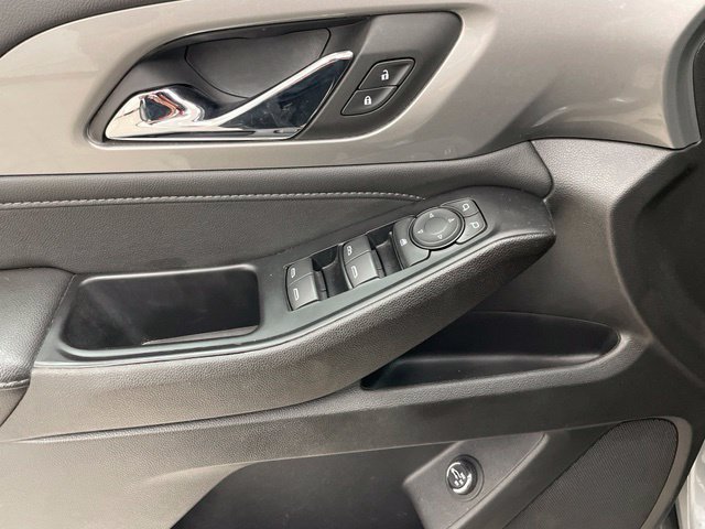 2023 Chevrolet Traverse 1LT - Photo 13