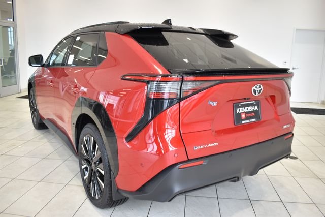 New 2026 Supersonic Red with Midnight Black Metallic roof <sup>1</sup> Toyota  Limited image 7