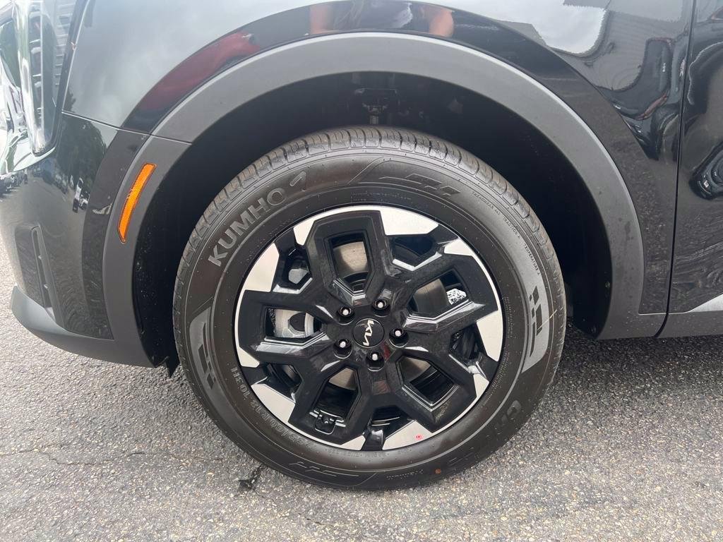 2025 Kia Sorento S - Photo 12