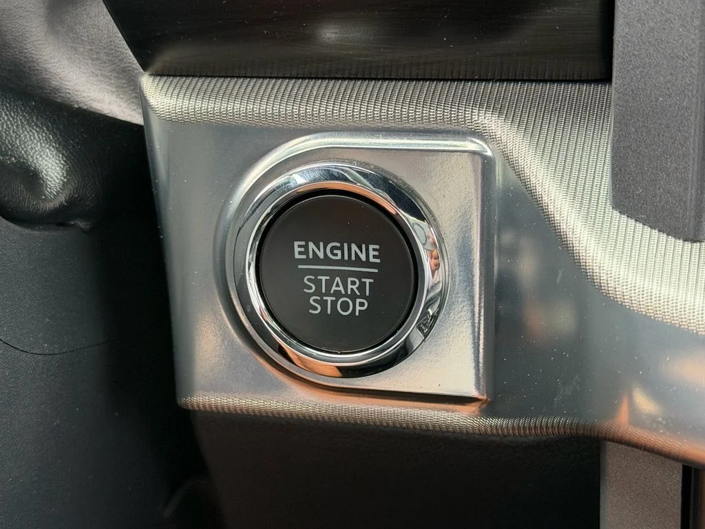Used 2024 White Ford Lariat image 30