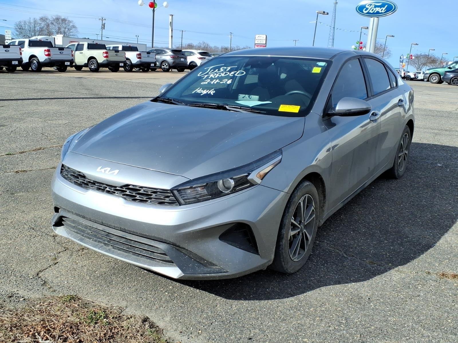 Used 2016 Aurora Black Pearl Kia LX image 1