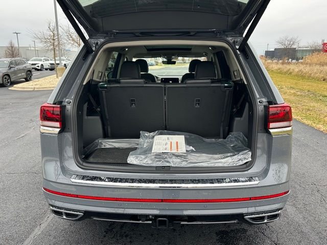 New 2026 Pure Gray Volkswagen 2.0T SEL Premium R-Line image 19