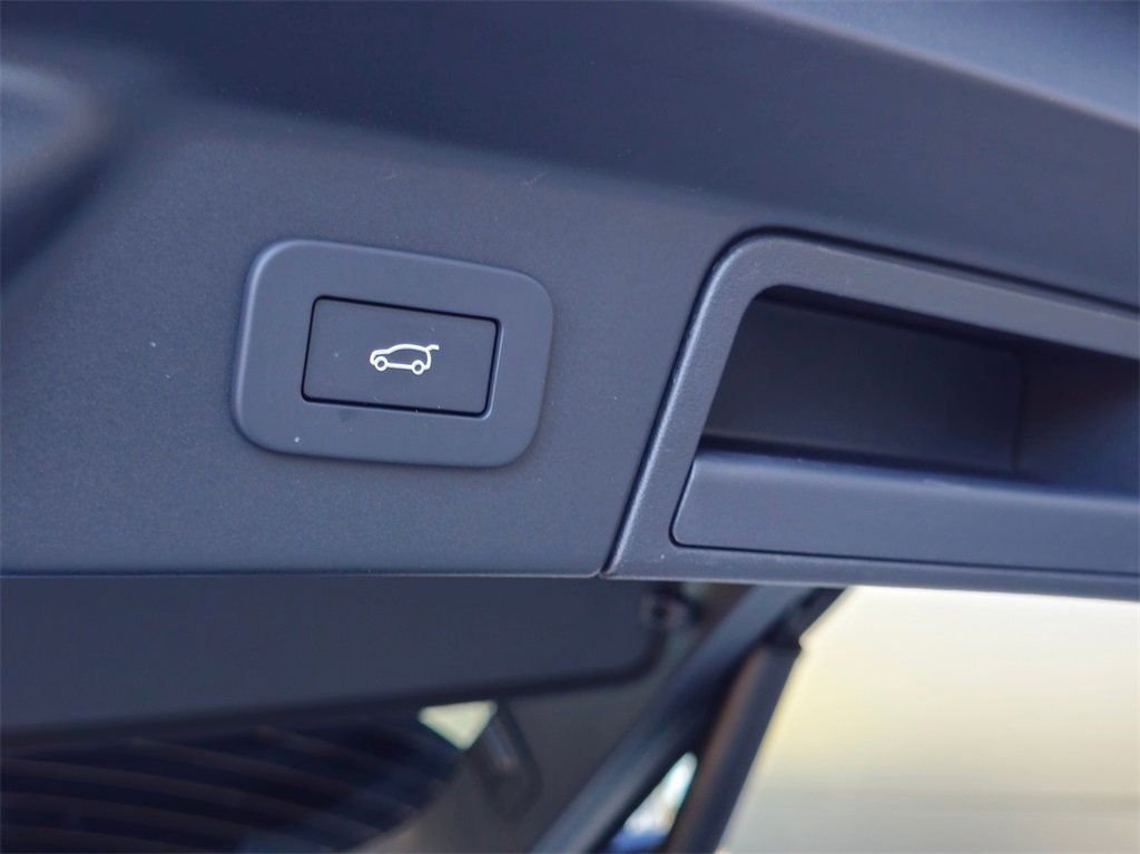 New 2025 Varesine Blue LAND ROVER S image 29
