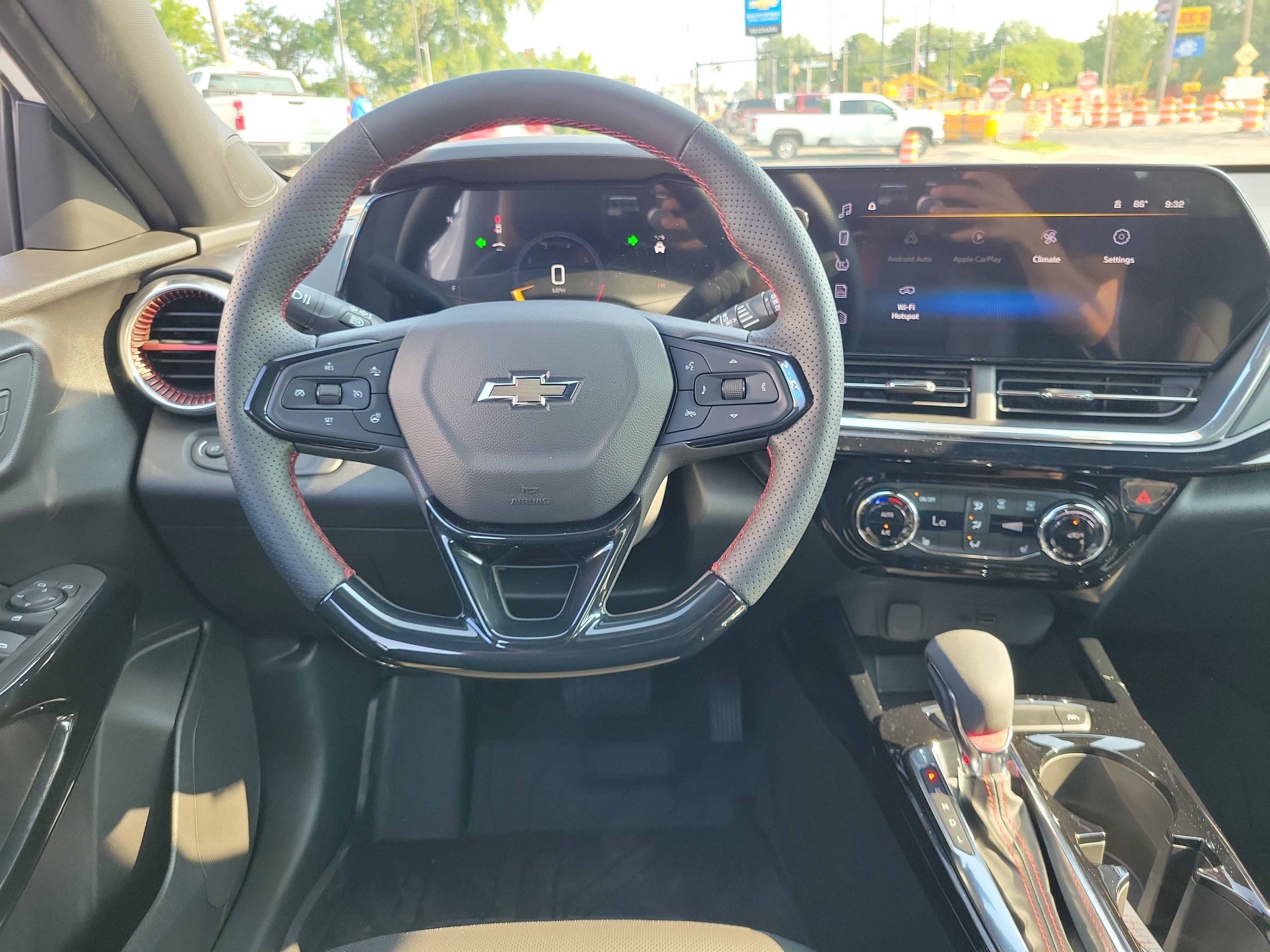 2026 Chevrolet Trax RS - Photo 10