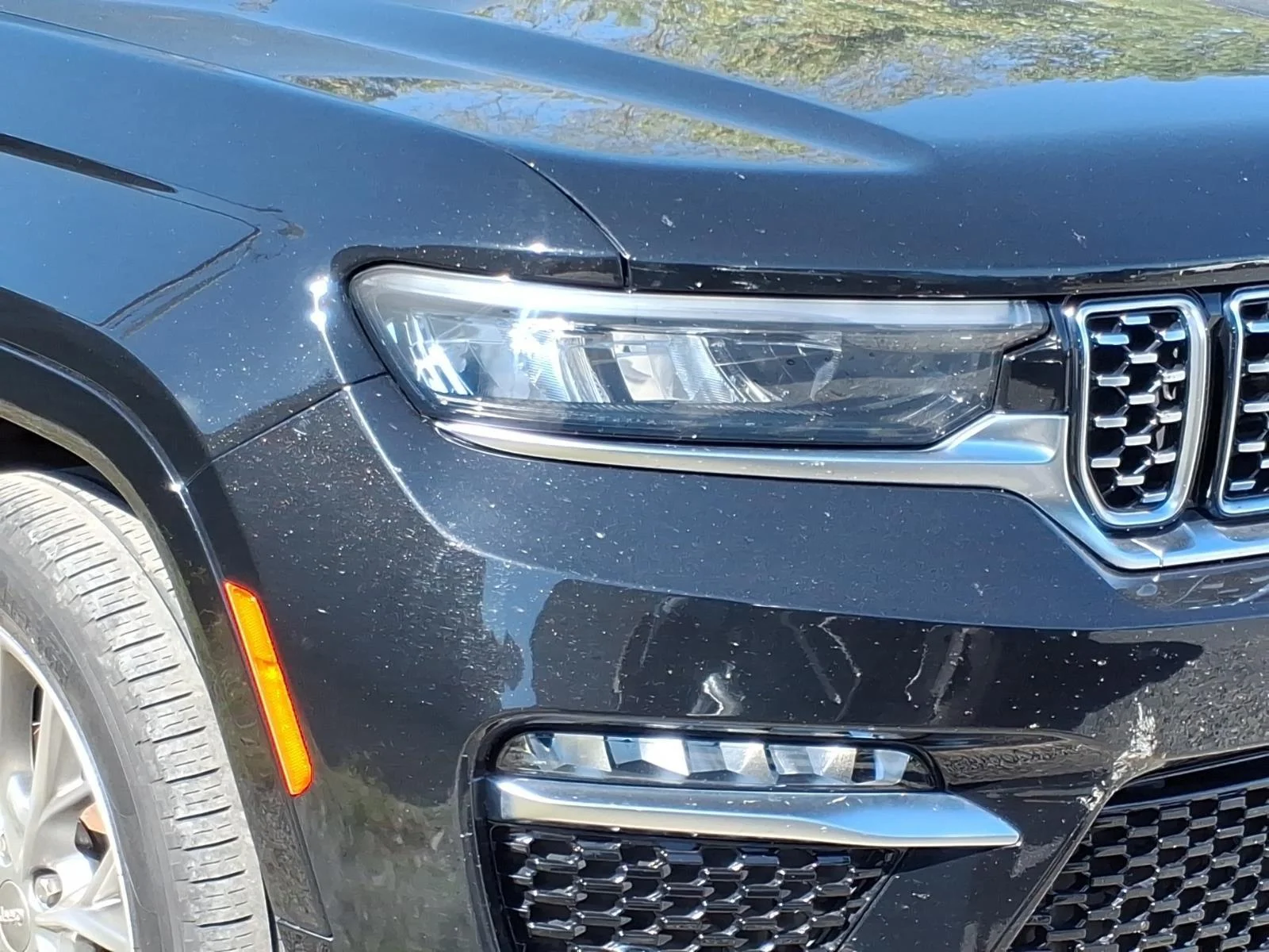 Used 2023  JEEP Summit Reserve image 7