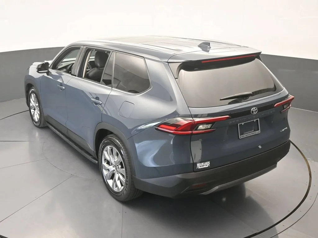 Used 2025 Cloud Toyota Limited image 57