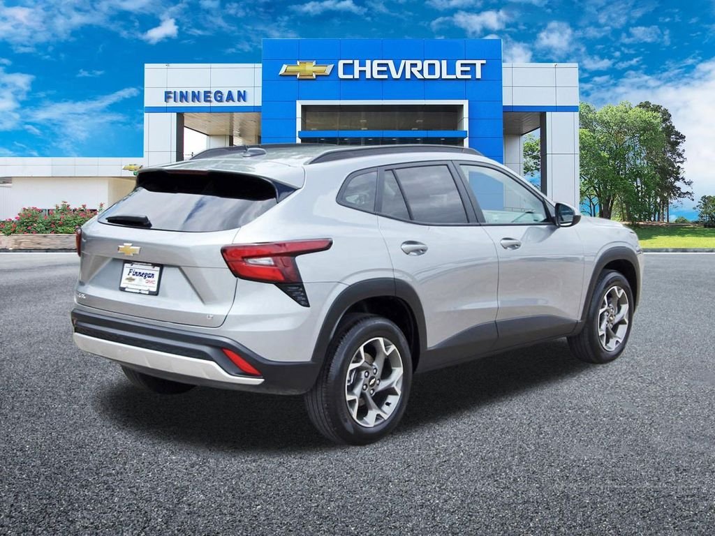 Used 2025 Gray Chevrolet LT image 7