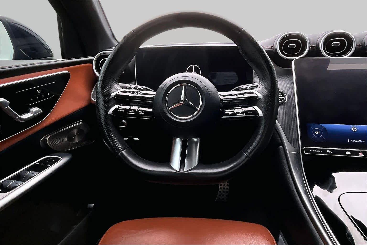Used 2023 Obsidian Black Metallic Mercedes-Benz GLC 300 image 6
