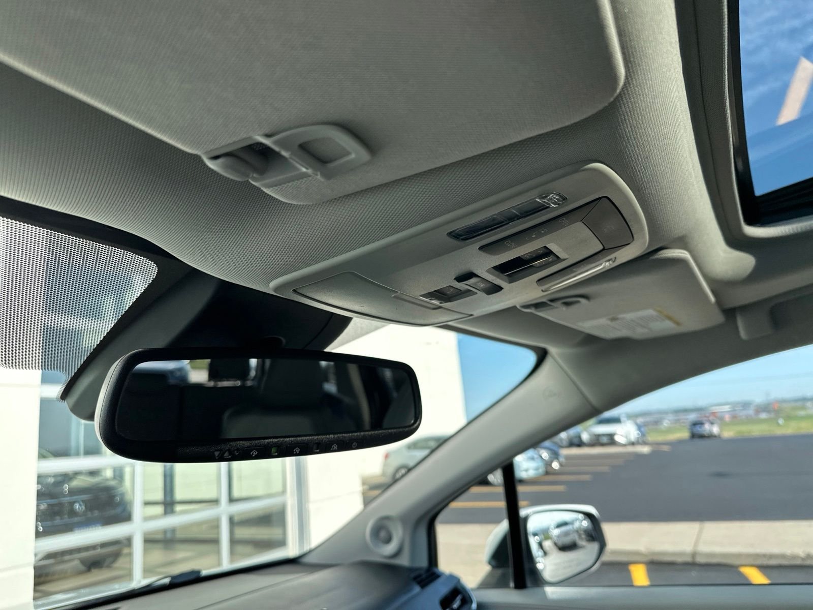 Used 2022 Beige Toyota XLE image 80