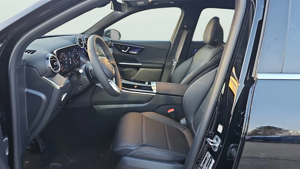 Certified Used 2026 Black Mercedes-Benz GLC 300 image 18