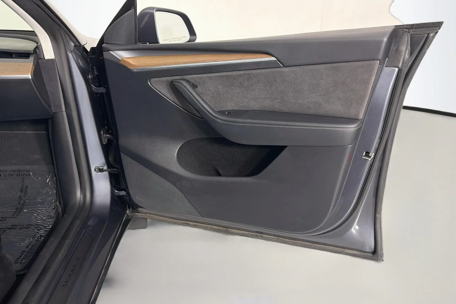 Used 2022 GRAY Tesla Performance image 22