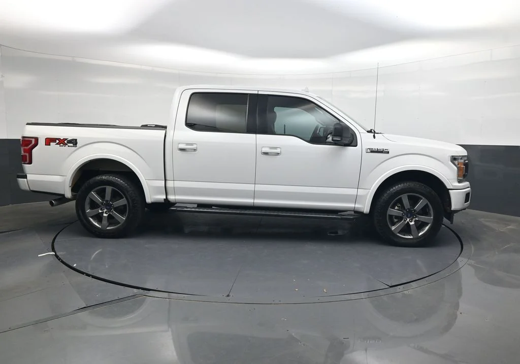 Used 2018 White Ford XLT image 3