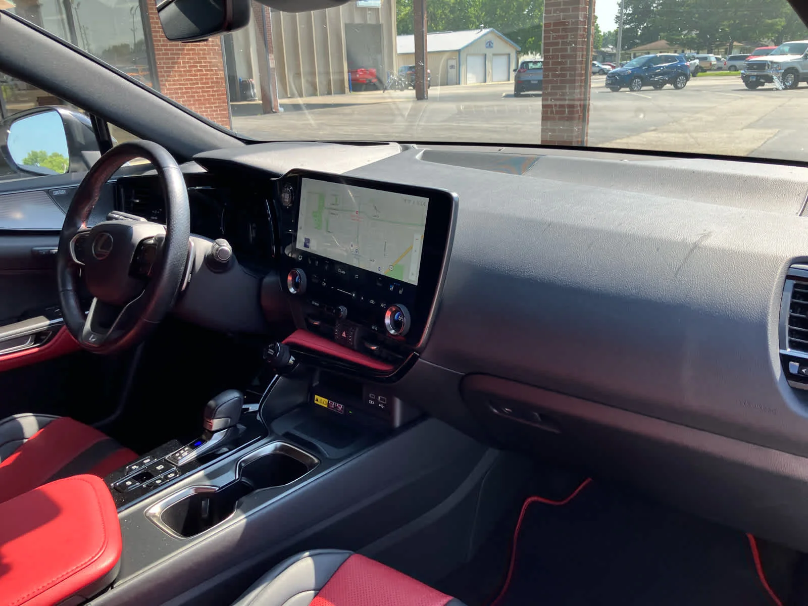 Used 2022 Ultra White Lexus F SPORT Handling image 33