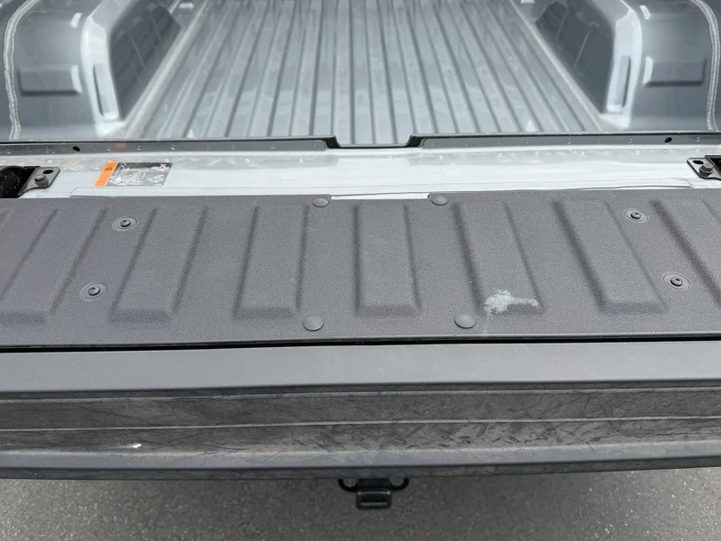 New 2026 Sterling Metallic GMC Elevation image 21