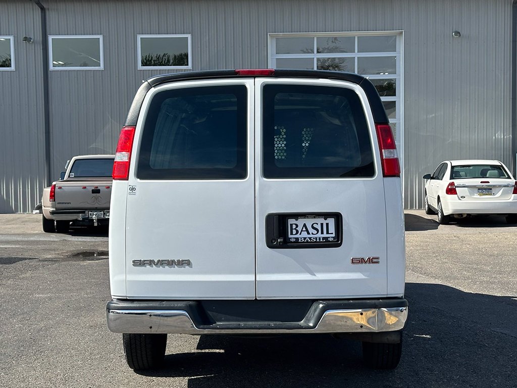 Used 2019 White GMC Work Van image 12