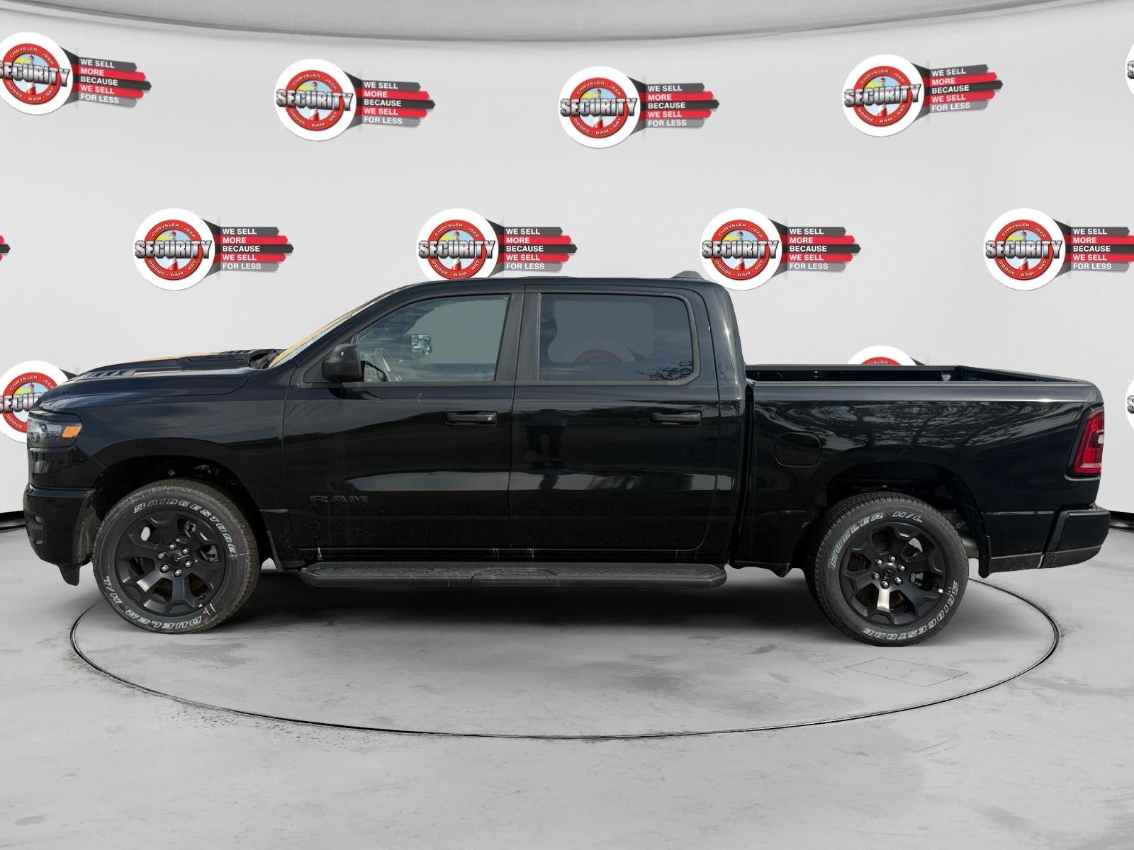 New 2026 Diamond Black Crystal Pearl-Coat Exterior Paint RAM  image 12