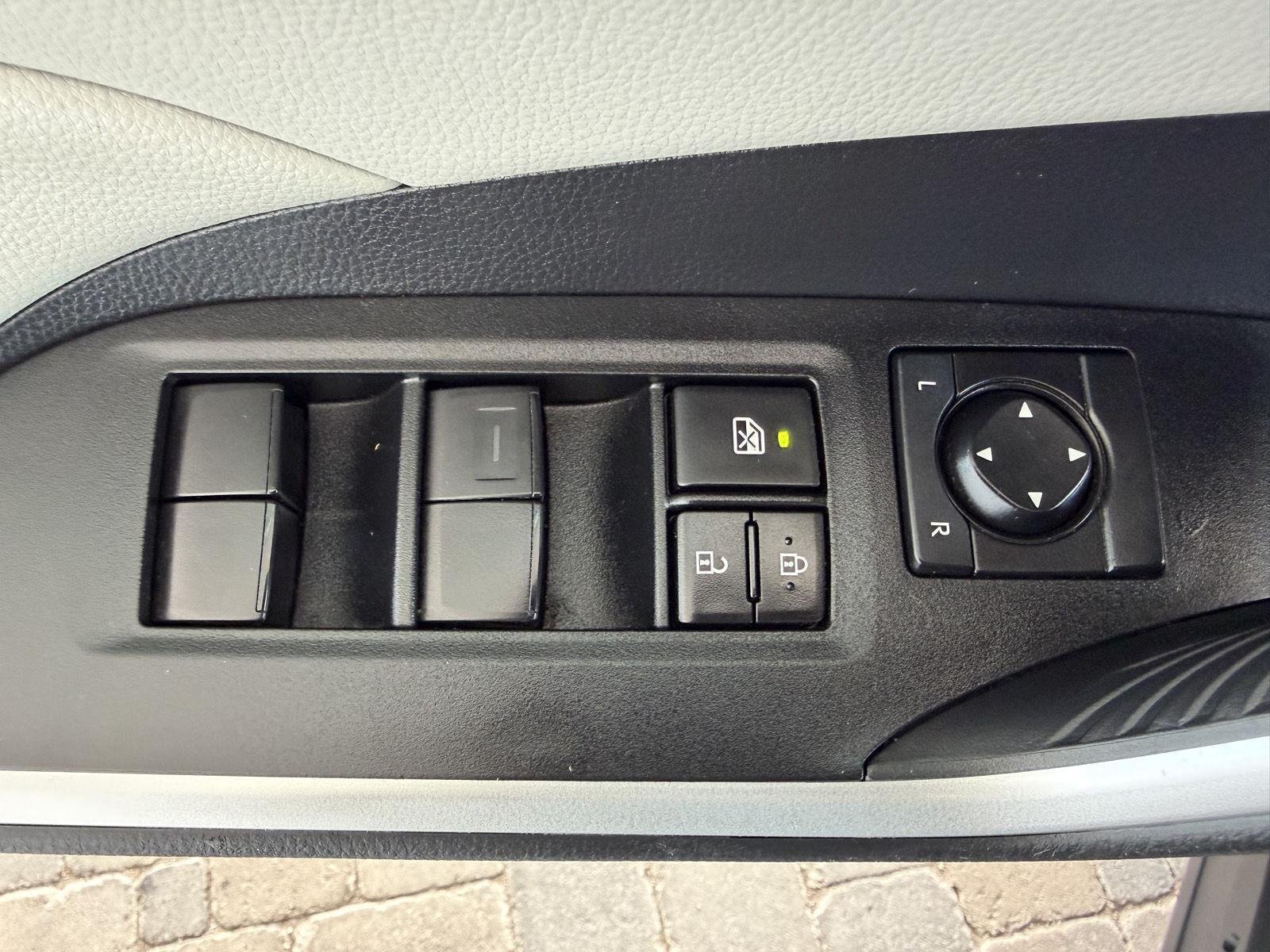 Used 2021 Silver Sky Metallic Toyota Hybrid XLE image 17