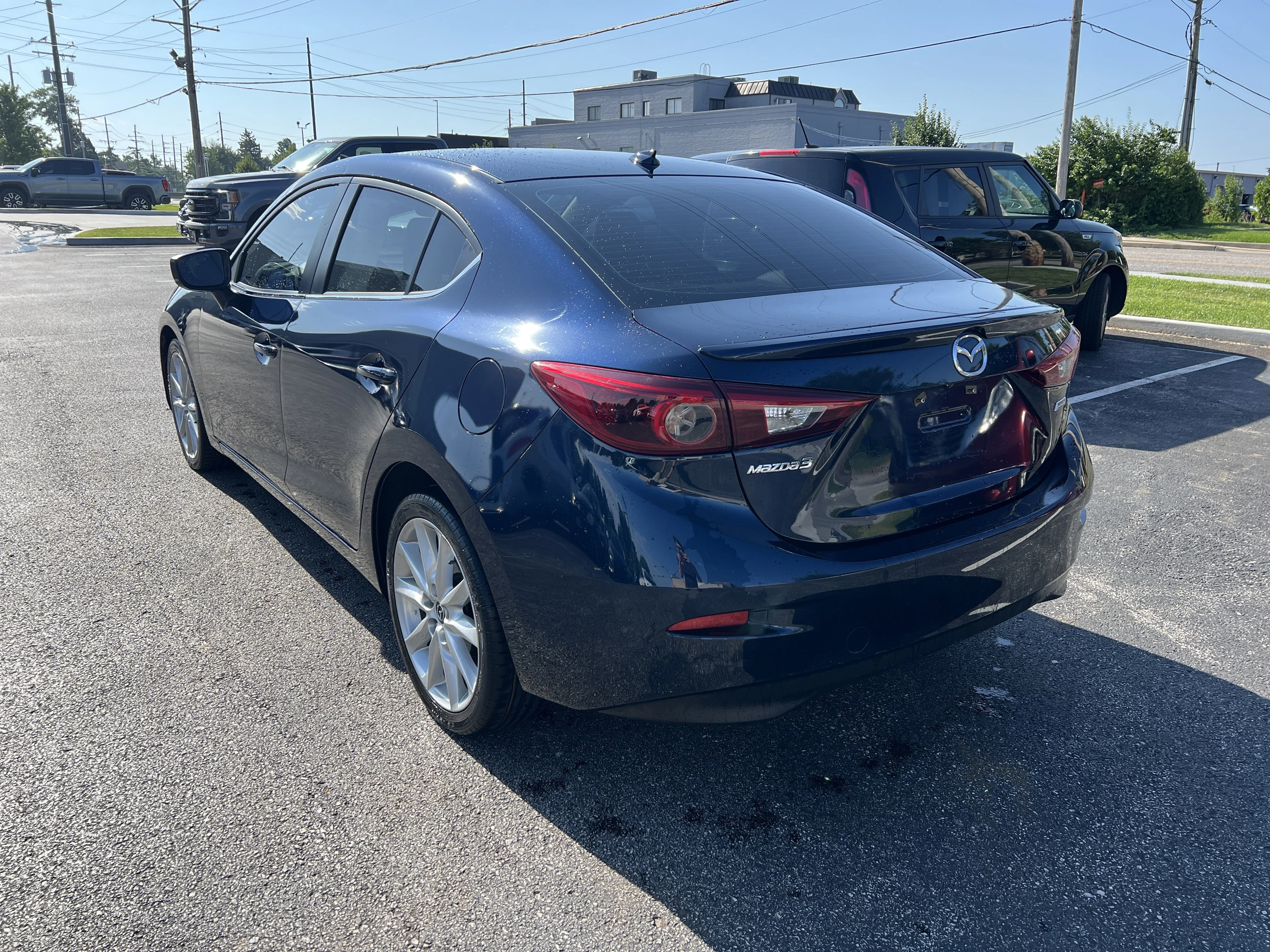 Used 2017 Deep Crystal Blue Mica Mazda Grand Touring image 5