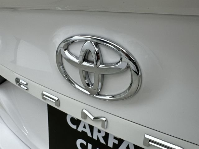Used 2019 White Toyota SE image 37