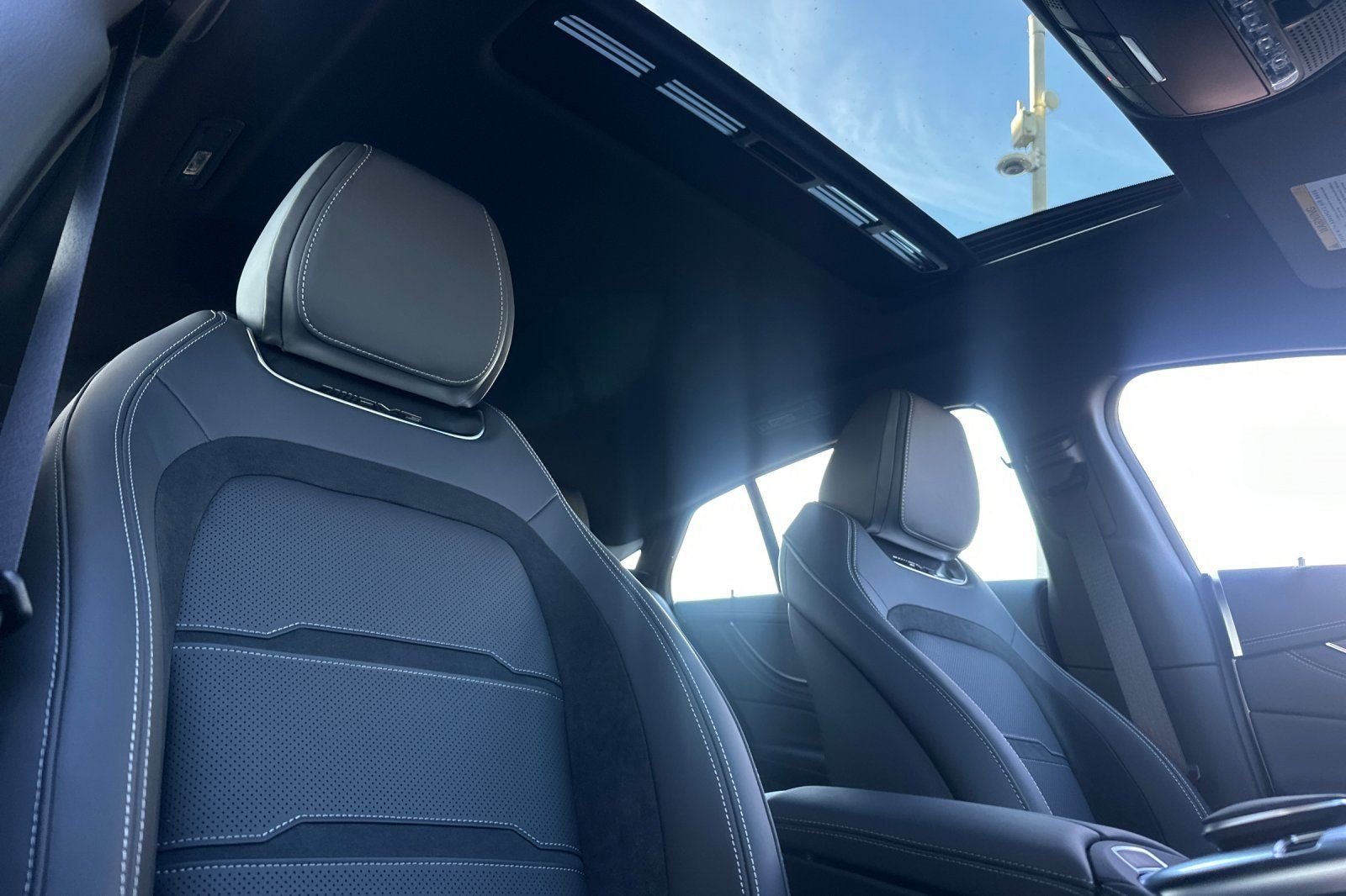 New 2026 Polar White Mercedes-Benz Base image 34
