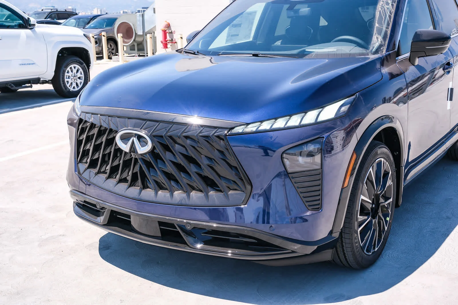 New 2027 GRAND BLUE INFINITI Autograph AWD image 11