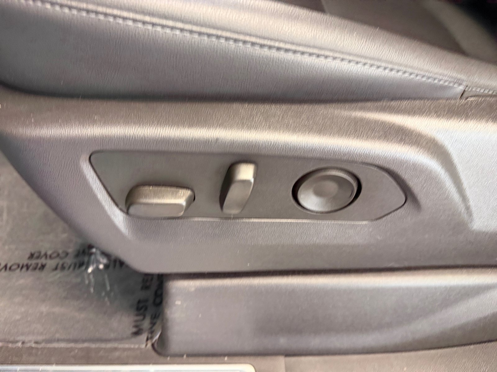 Used 2025 Riptide Blue Metallic Chevrolet LT image 9