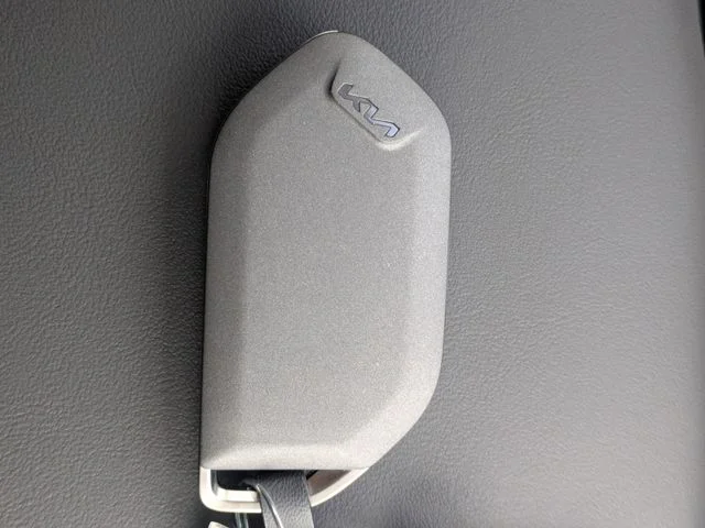 New 2026 Snow White Pearl Kia EX image 34