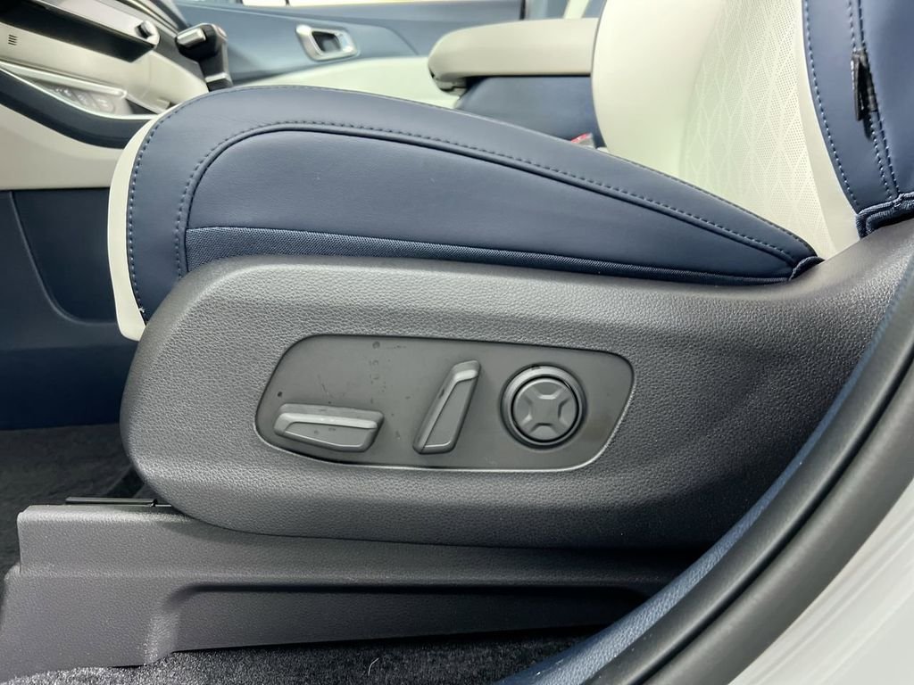New 2026 Ceramic Silver Kia EX image 13